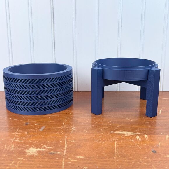 The Quen Modern Indoor Planter Pot, Drainage Hole and Stand, Succulent Cactus - Picture 6 of 9